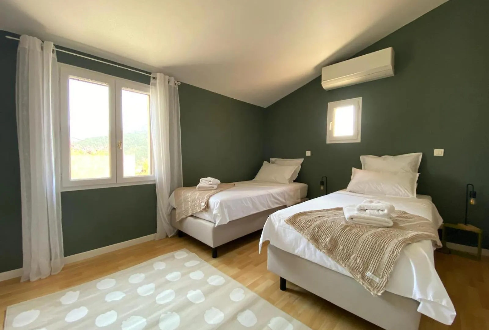 בווי-לה-בארוני Villa Ferus Piscine Chauffee Chambres D'Hotes לינה וארוחת בוקר